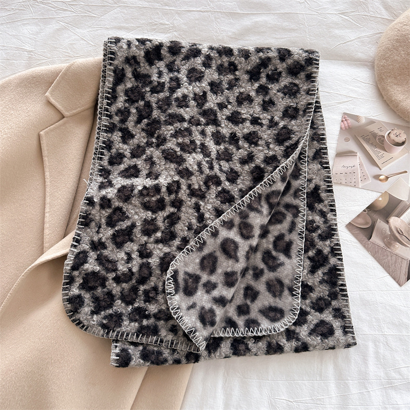 ผ้าพันคอลายเสือดาวสำหรับฤดูใบไ - Woven Scarf Blanket บทวิจารณ์และราคา